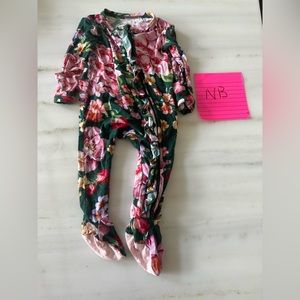 Floral Posh Peanut Zippy